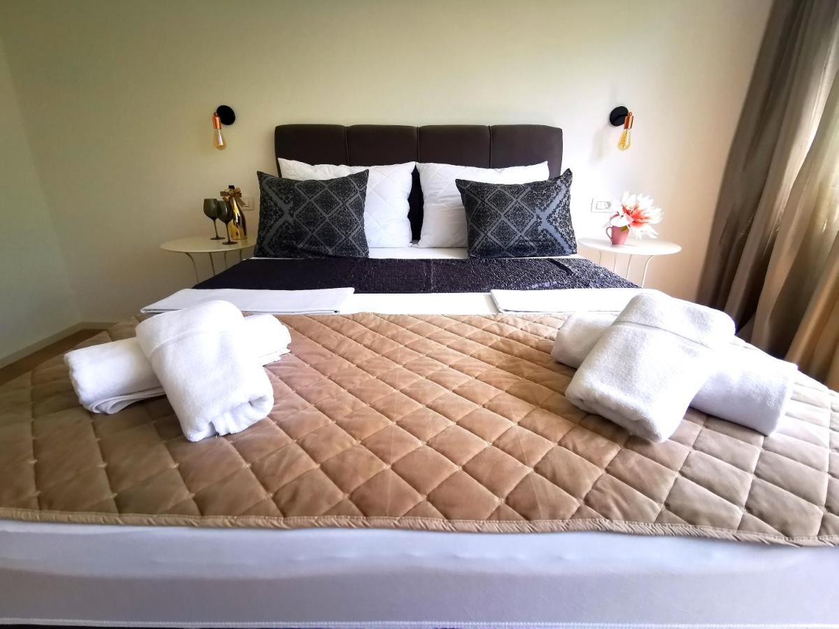 City Center Apartment Bravos マカルスカ エクステリア 写真